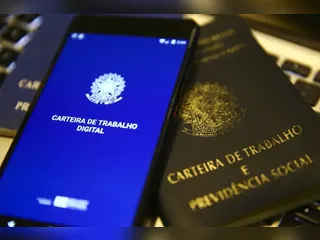 Desemprego recua para 6,2% e registra melhor resultado desde 2015, segundo IBGE