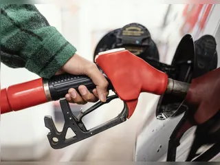 Governo prevê queda de preço se petróleo mantiver cotação