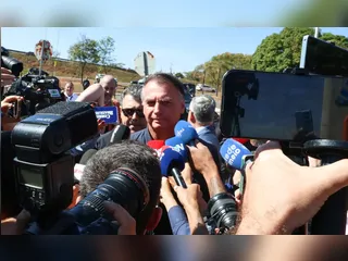 Maioria da 1ª Turma do STF vota por manter cautelares contra Bolsonaro
