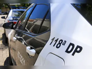 PM apreende R$ 100 mil em drogas durante operação em Araruama