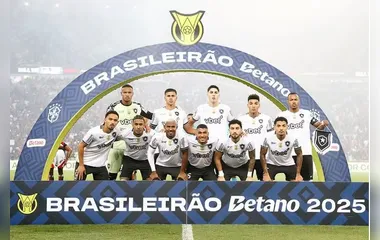 Botafogo reencontra o Flamengo no Brasileirão com oito mudanças no time titular