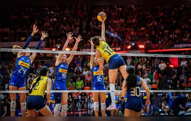Brasil perde para a Itália e fica fora da final do Mundial de vôlei feminino