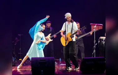 Cantor de São Gonçalo celebra carreira e leva turnê ao Teatro Municipal neste domingo (6)