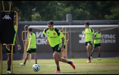 Clube turco pretende fazer proposta por zagueiro do Vasco