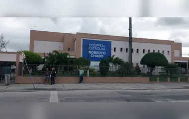 Colisão entre carro e moto deixa casal ferido na RJ-106