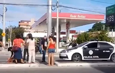 Idosa é atropelada por viatura da Polícia em Cabo Frio