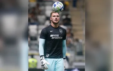 Lucas Perri entra na Justiça do Trabalho e cobra R$ 2,8 milhões do Botafogo