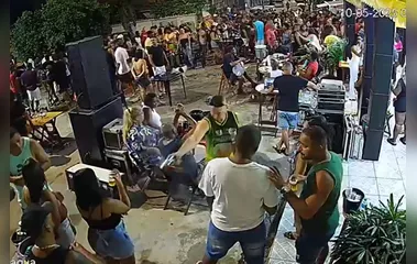 PM que matou pintor durante pagode se entrega à Polícia na Baixada