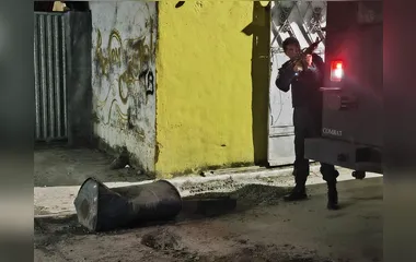 Polícia Militar retira barricadas em comunidade da Engenhoca, em Niterói