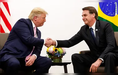 Trump defende Bolsonaro em post e acusa Justiça brasileira de "caça às bruxas"