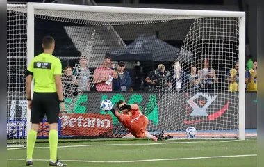 Vasco vence o Botafogo nos pênaltis e vai encarar o Fluminense na semifinal da Copa do Brasil
