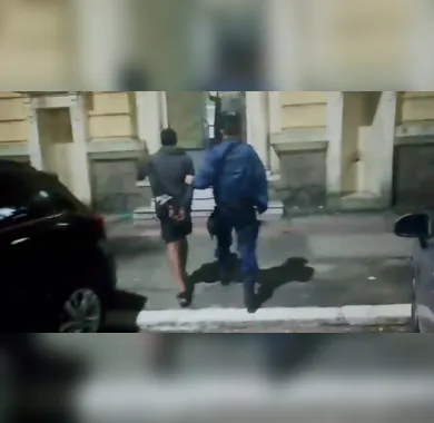Foragido da justiça é preso pela PM em Piratininga, Niterói; Vídeo