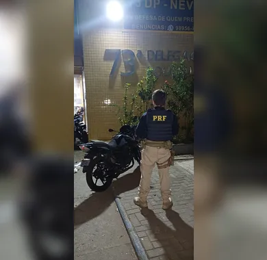 PRF recupera motocicleta roubada há dois anos em São Gonçalo; vídeo!