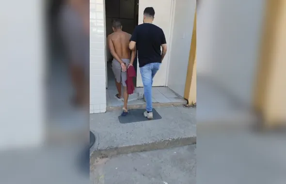 Foragido da Justiça, homem acusado de estuprar as próprias enteadas é preso em Piabetá