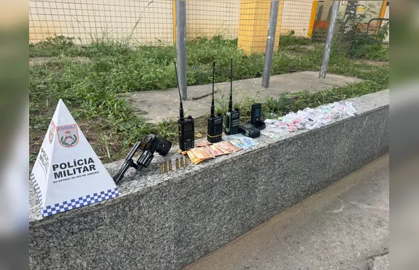PM apreende revólver e prende dois no Zé Garoto, em SG; Vídeo