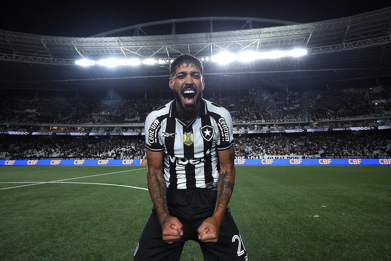 Botafogo vence Bragantino por 2 a 0 e abre vantagem na Copa do Brasil ...