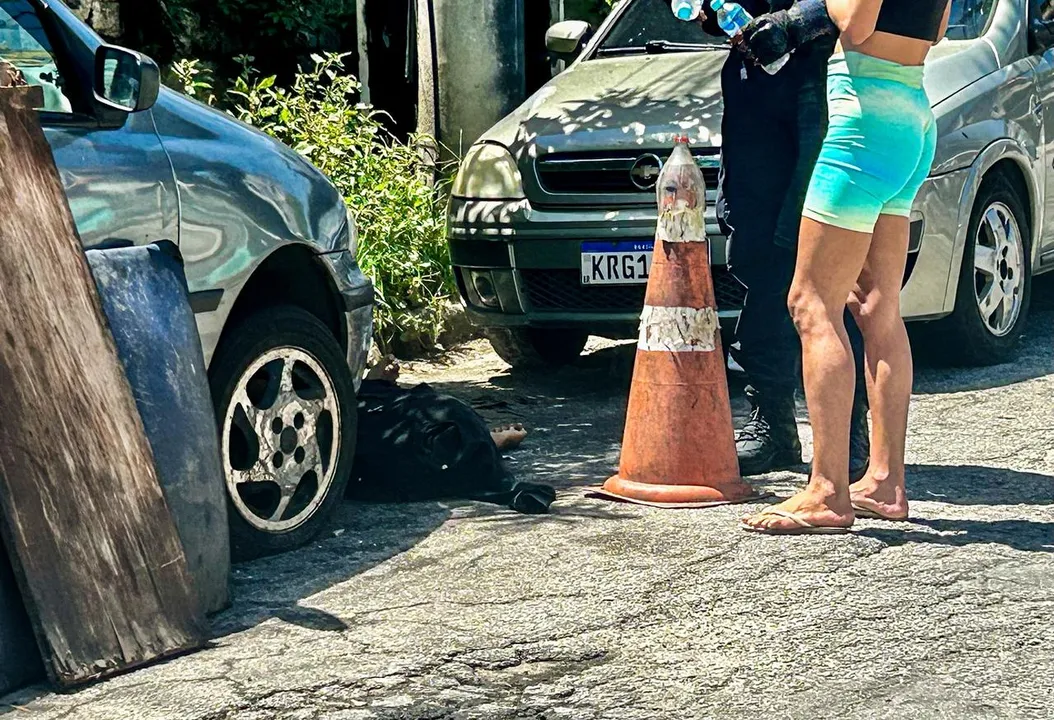 O adolescente estava armado e com uma motocicleta