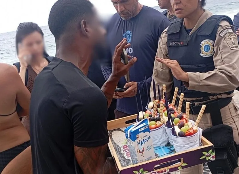 Após perceberem o golpe, as turistas procuraram os guardas municipais imediatamente