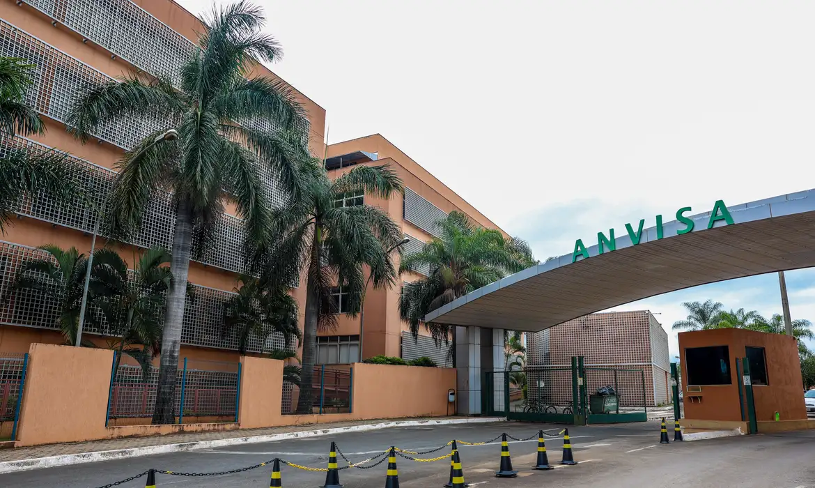Anvisa informou que a medida foi adotada porque o suplemento tem origem e composição indeterminadas