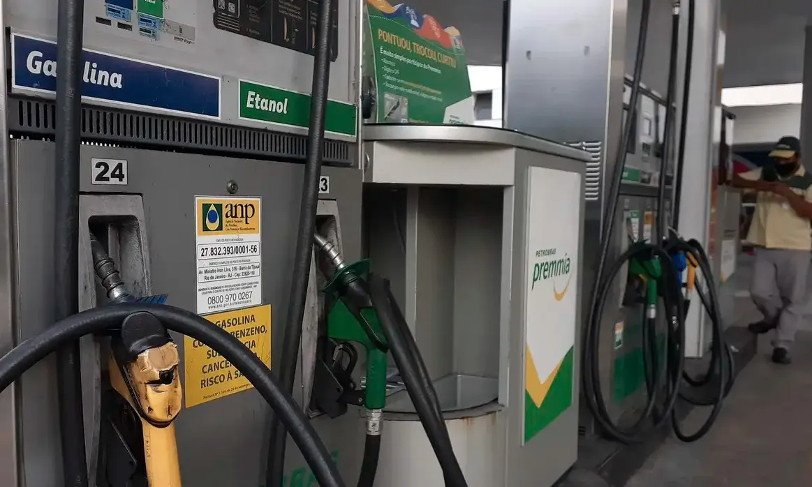 Segundo a Petrobras, o efeito será anulado pela redução de R$ 0,63 por litro nas alíquotas de PIS/Pasep e Cofins