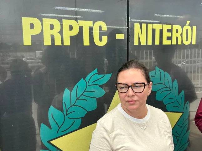 Adriana Souza Possobom Aragão de Miranda foi detida após depoimento de suspeito que participou da emboscada em Niterói