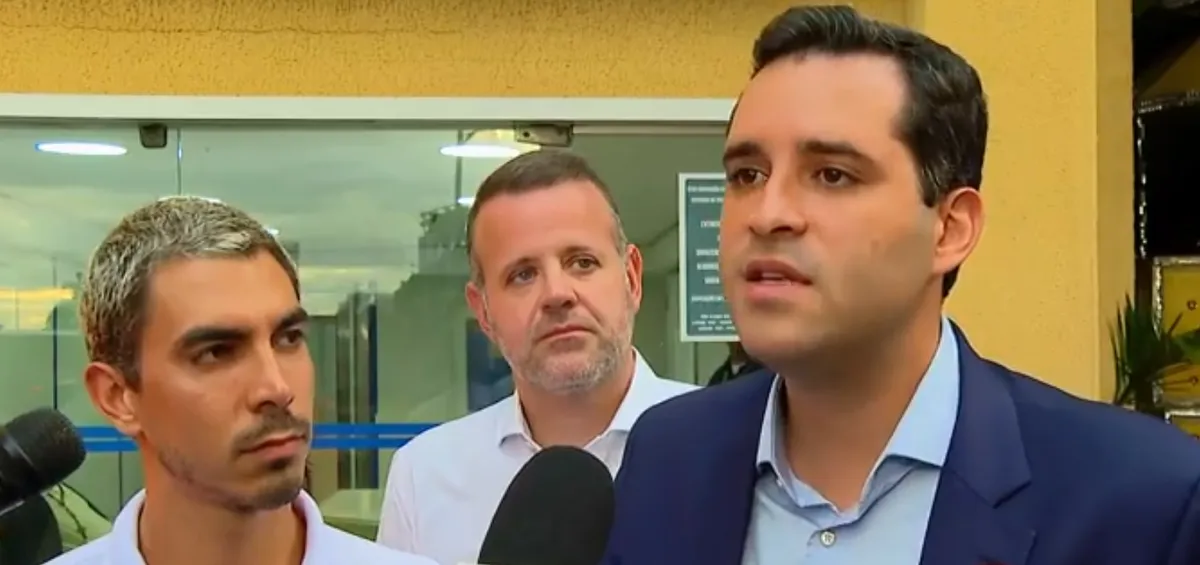 Eduardo Cavaliere anunciu as mudanças, junto com os dirigentes da Liesa e da série Ouro