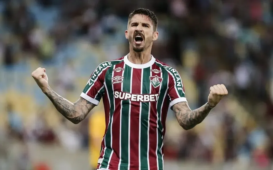Everaldo está de saída do Fluminense