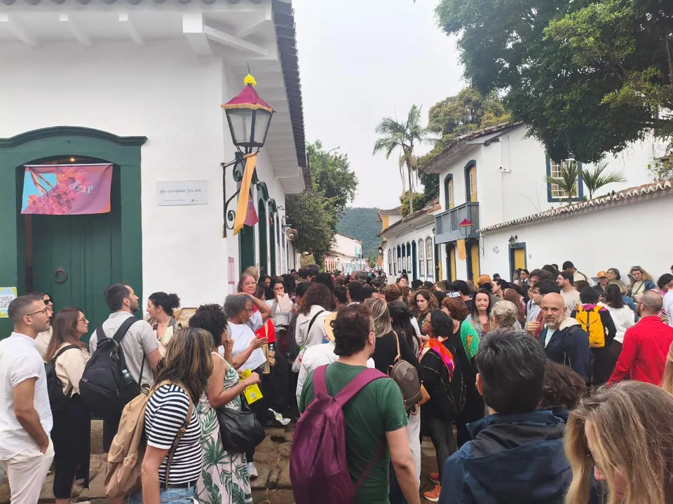 Ruas lotadas em Paraty