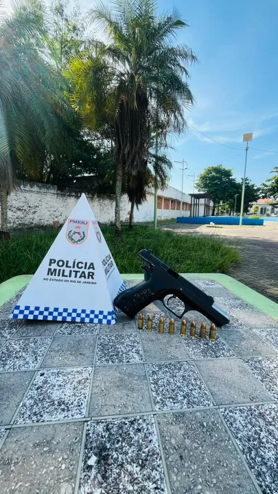 Um criminoso foi preso e o outro escapou