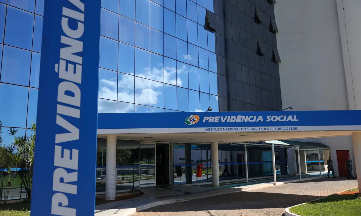 As datas dos pagamentos do 13º variam conforme o dígito final do cartão de benefício do aposentado e pensionista