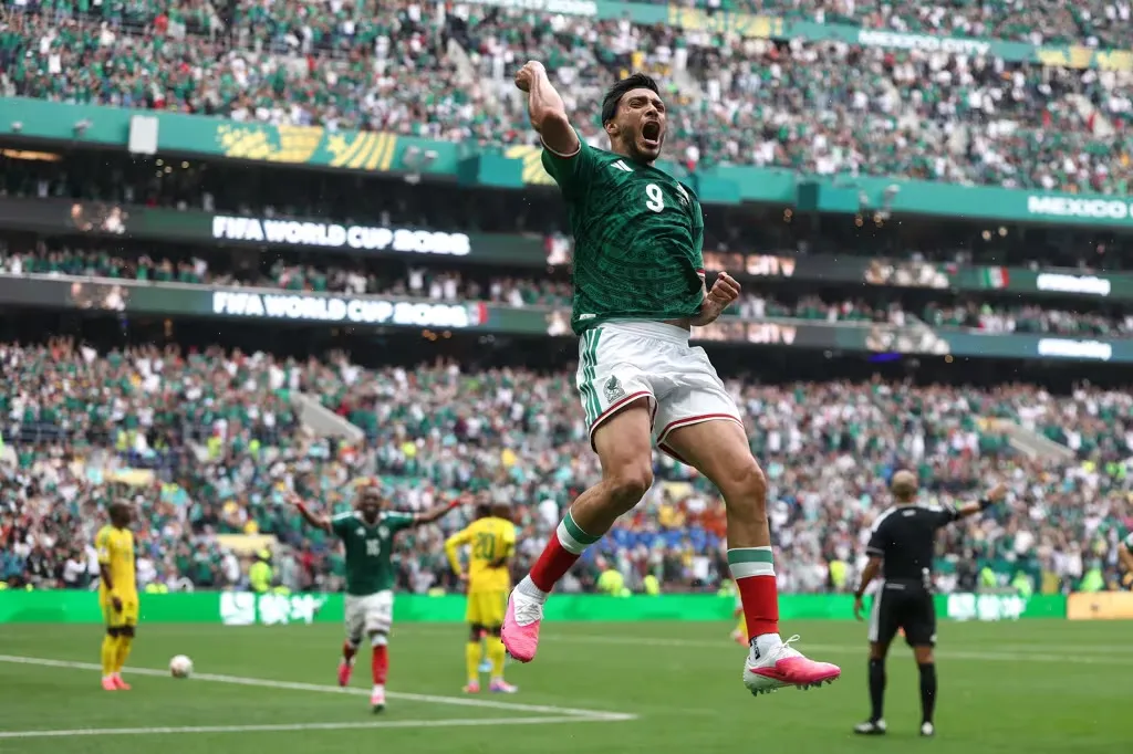 Jiménez fez o gol que fechou a vitória mexicana na partida de abertura da Copa do Mundo