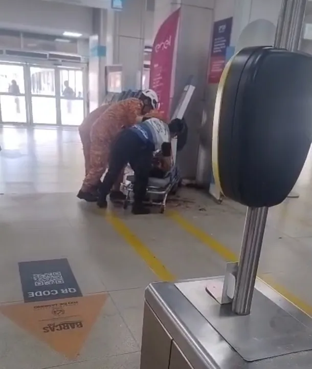Mulher foi esfaqueada dentro da Estação