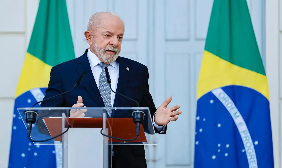 Lula deu resposta a Trump que havia afirmando ser o Brasil 'um pouco perigoso politicamente'