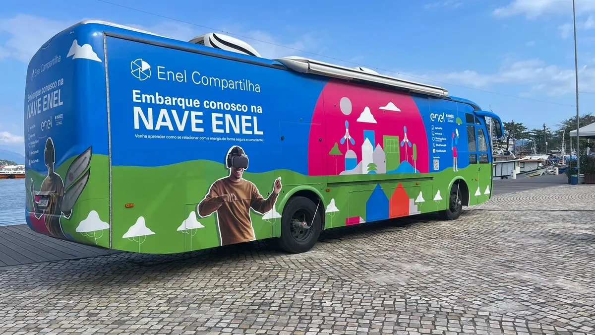 A Nave Enel tem o objetivo de consolidar o aprendizado da sala de aula com uma ferramenta atrativa e interativa para os jovens e professores
