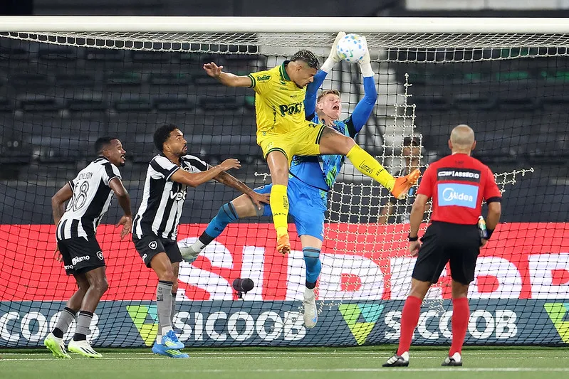 Com resultado, Botafogo deixou a zona de rebaixamento