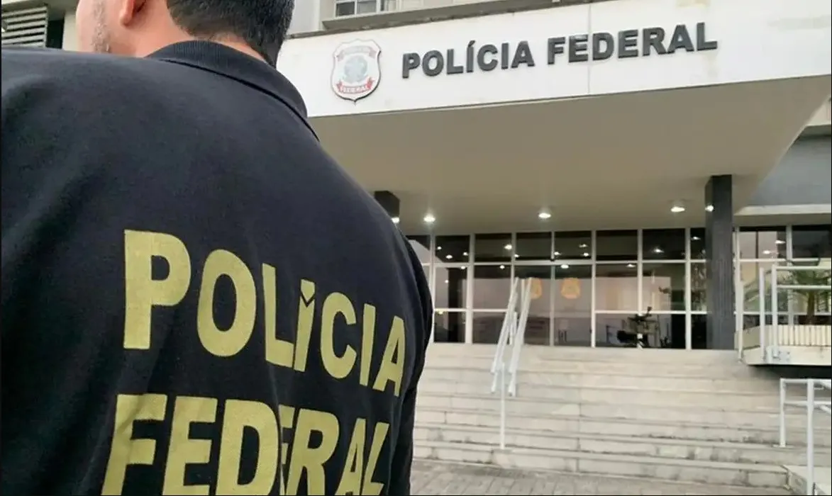 Segundo a Polícia Federal (PF), a investigação começou a partir da análise de um perfil na rede social X