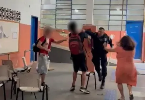 O policial foi afastado pelo comando da corporação