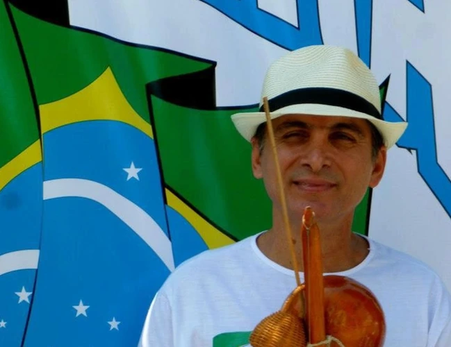 Paulinho Sabiá sofreu uma emboscada, mas escapou porque a arma do executor falhou. Dois dias depois, ele acabou executado