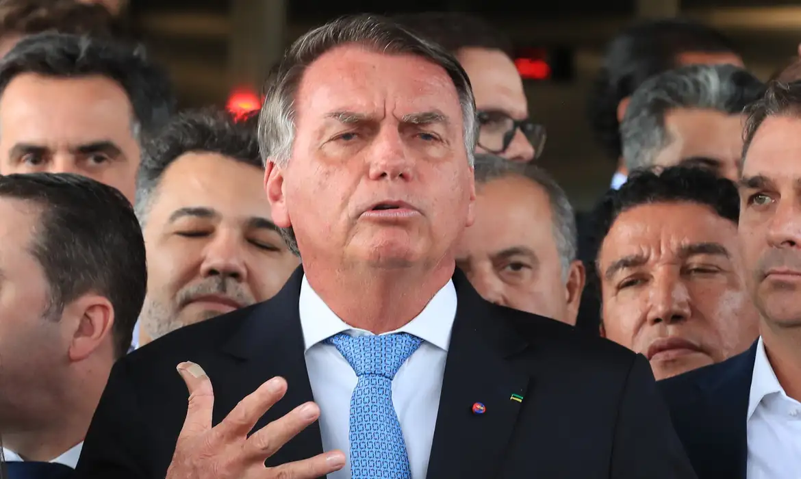 A expectativa agora é sobre a divulgação de um novo boletim médico ou coletiva de imprensa por parte da equipe de saúde que acompanha o tratamento de Bolsonaro