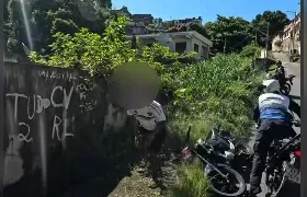 Ação cinematográfica: fuga termina com apreensão de menor em Niterói; vídeo