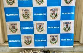 Adolescente é apreendido com drogas e arma no Morro do Estado, em Niterói