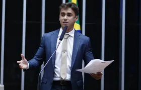 Apoiadores de Nikolas Ferreira se assustam com raio que caiu enquanto aguardavam o deputado federal