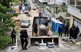Barricada Zero completa um mês com 6,5 mil toneladas removidas