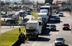 Caminhoneiros iniciam paralisação a partir desta segunda