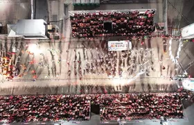 Começou!: Com altos e baixos, Niterói abre o maior Carnaval da história no Caminho Niemeyer