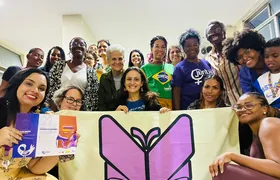 Coletivos realizam ato 'Mulheres Vivas' em São Gonçalo