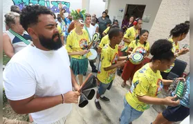 Concurso da Realeza marca reta final do Pré-Carnaval 2026 do Bloco Loucos pela Vida em Niterói