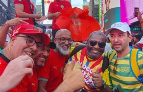 Copa 2026: Bloco de Niterói 'invade' Nova Iorque em grande Carnaval pelo Brasil (Vídeos)