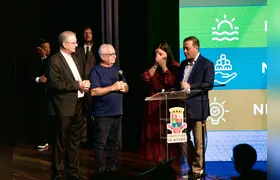 Prefeito interrompe evento em Niterói após presidente da FamNit passar mal