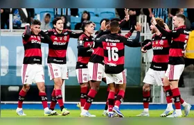 Flamengo vence o Grêmio fora de casa e diminui distância para o líder Palmeiras